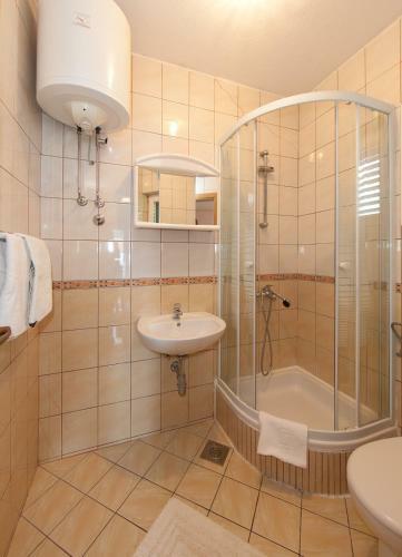 Apartments Ivo