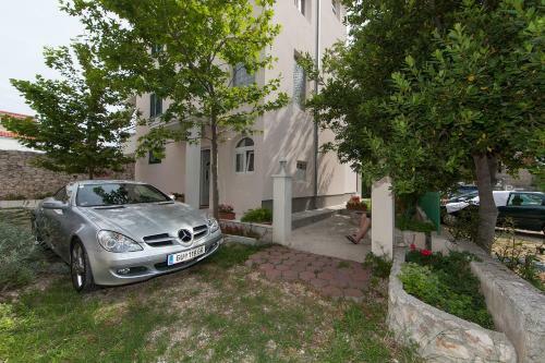 Apartments Ivo