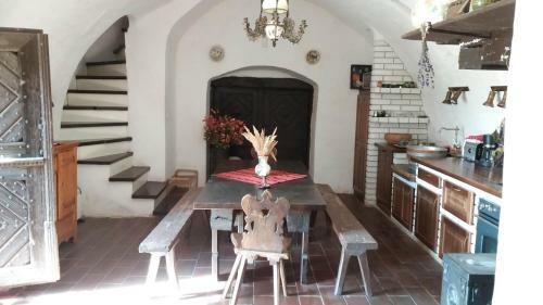 Traditional Cottage At Lake Balaton