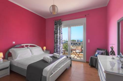 Sunny Breeze Deluxe Villa Near Beach, Private Pool