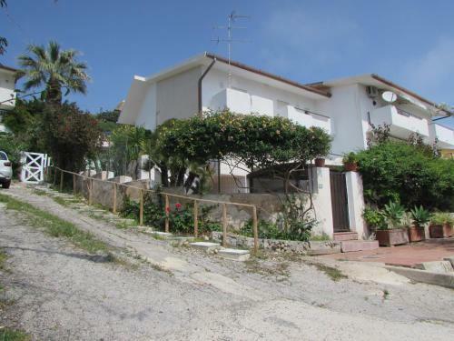 Hostal Villa Majata