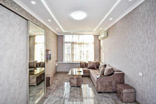 Luxury Apartment Just Near Republic Square