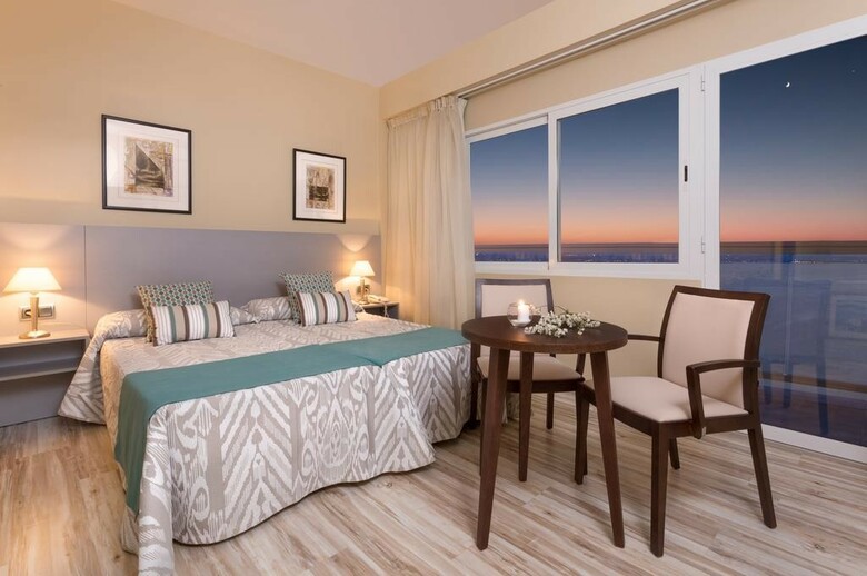 Hotel Iz�n Cavanna