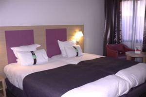 Hotel Holiday Inn Loire Valley(.)