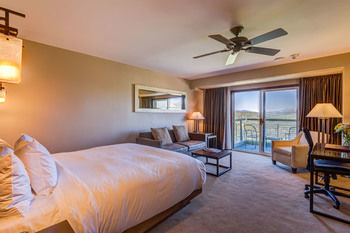 Hotel The Peaks Resort And Spa