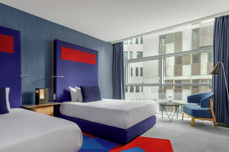 Hotel Room Mate Aitana