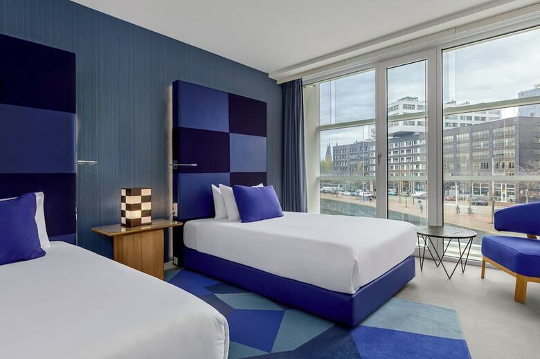 Hotel Room Mate Aitana