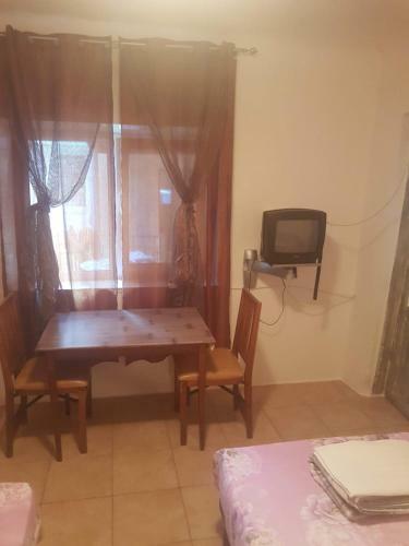 Hostal Casa Ambrozia