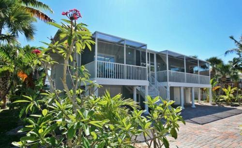 6041 Gulf Road