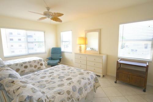 Island House Beach Club 3e