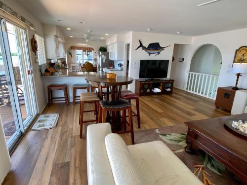 21530 Madera Rd - Bay Front Pool Home