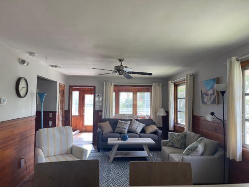 749 Estero Blvd