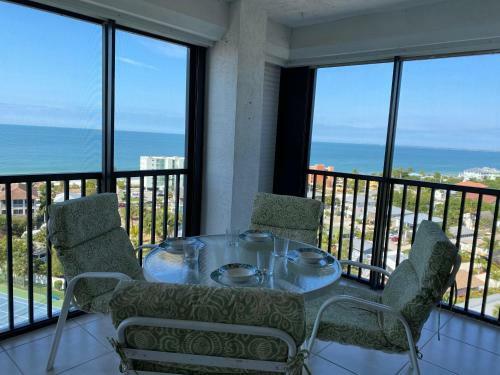Ocean Harbor #1204a