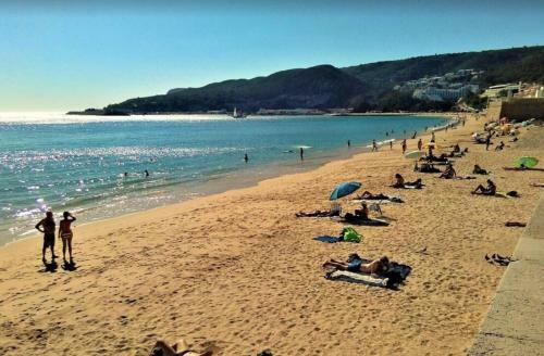 Sesimbra Sea Apartment Shared Pool & Beach
