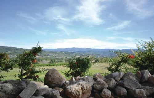 Five-bedroom Holiday Home In St. Saturnin Les Apt.