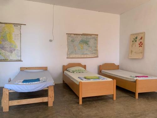 Shkolla Hostel & Camping