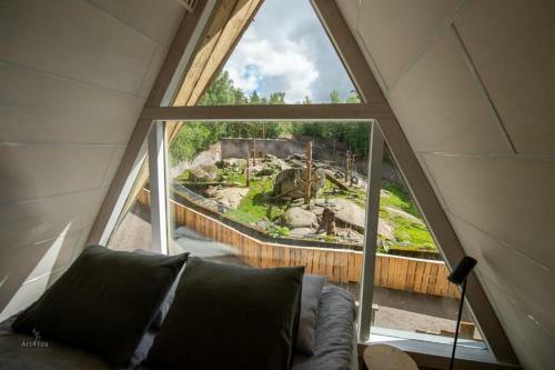 �ht�ri Zoo Villa Ursus