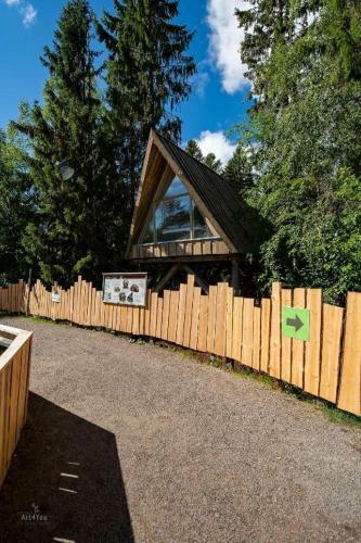 �ht�ri Zoo Villa Ursus