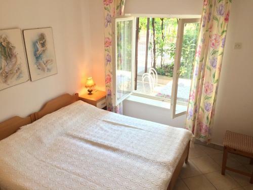 Hostal Rooms And Apartment Lia