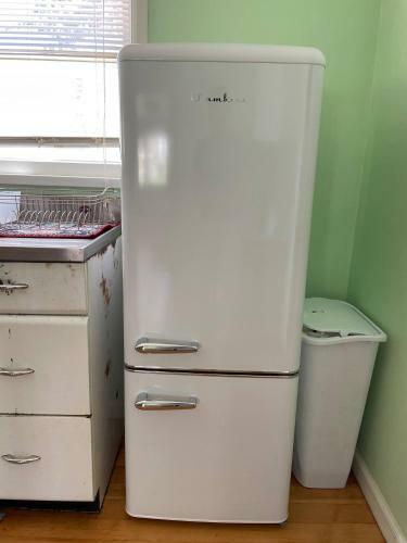 7min Walk To Courthouse Plaza! Historic Cottage