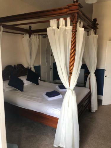 Bed & Breakfast Leamington House