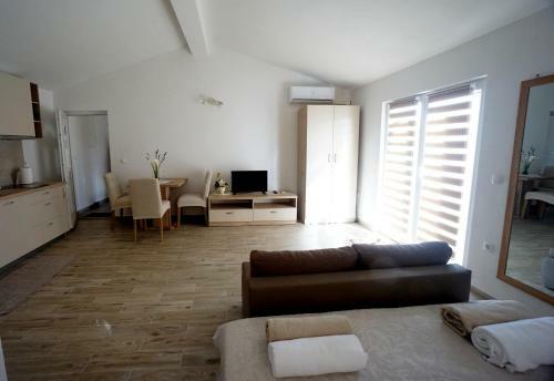 Hostal Apartments Sanja