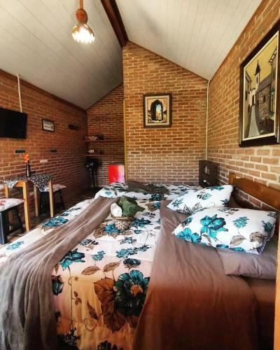 Pousada E Camping P� Na Trilha