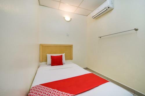 Oyo 301 River Inn Hotel