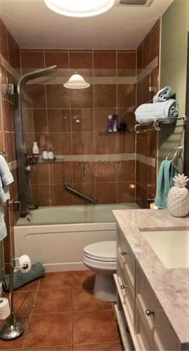 Prosecco Palazzo At Peachland Home