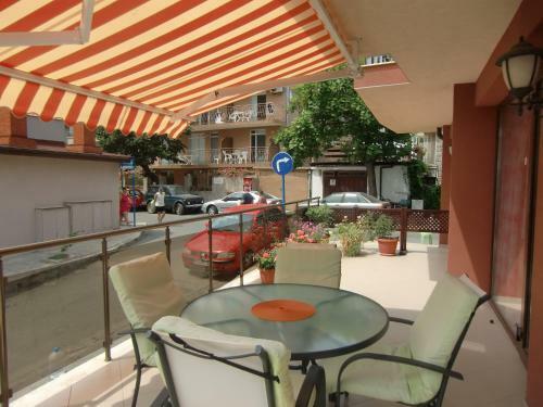 Hostal Guest House La Rose