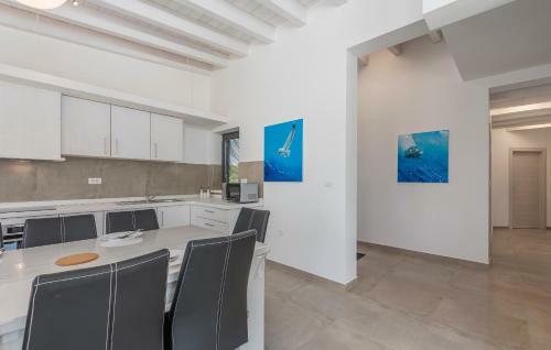 Villa Luna Holiday Home