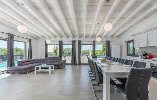 Villa Luna Holiday Home