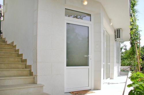 Apartments Villa Nada Podgora - Cdm05024-dyb