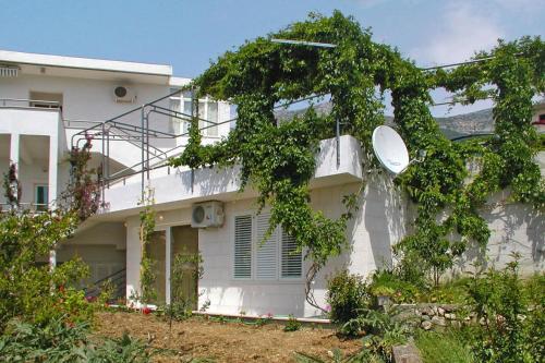 Apartments Villa Nada Podgora - Cdm05024-dyc