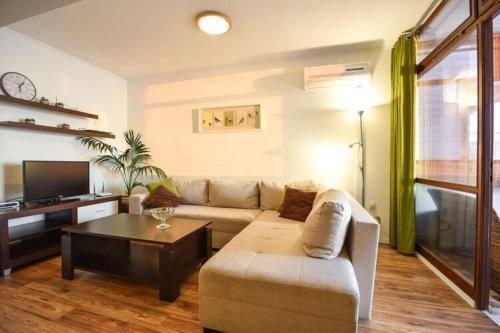Apartments Villa Vesna Podgora - Cdm05026-dyc