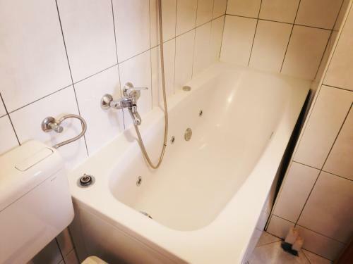 Hostal Apartment And Room Marin Makarska