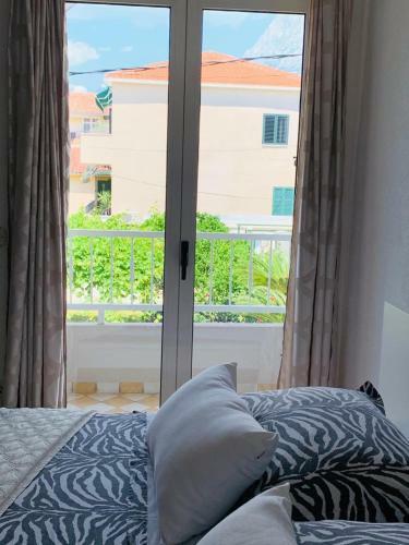 Hostal Apartment And Room Marin Makarska