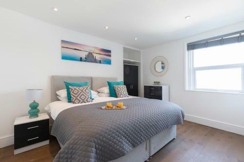 Top Floor One Bedroom Apartment