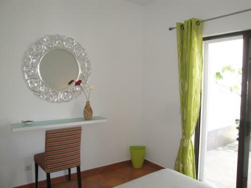 Hostal Lemon Tree Relaxing Guesthouse