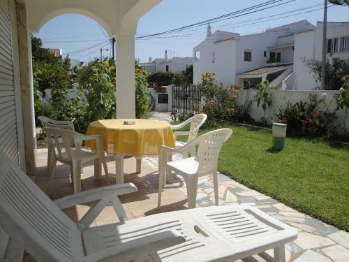 Hostal Lemon Tree Relaxing Guesthouse