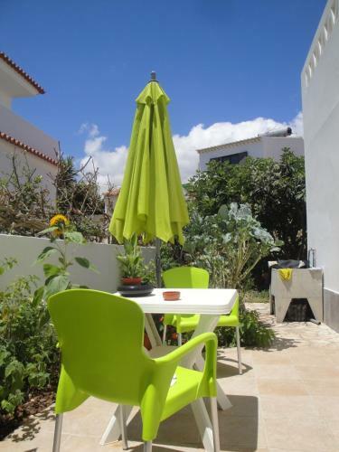 Hostal Lemon Tree Relaxing Guesthouse