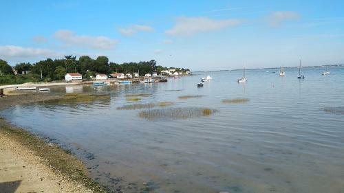 Maison Bord De Mer Vieux Chapus + D�pendance