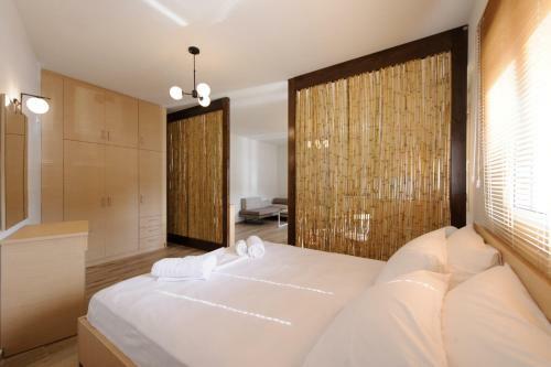 Status Luxury Apartments And Penthouse