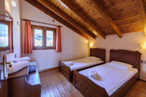 Status Luxury Apartments And Penthouse