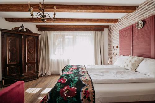Hostal Casa De Sub Munte
