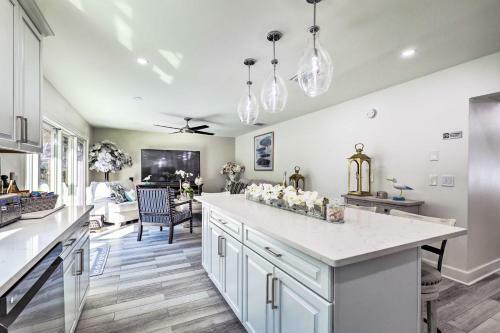 Pet-friendly Tampa Oasis About 15 Mi From Downtown!
