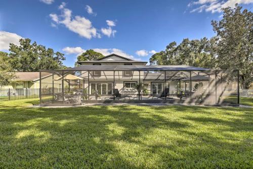 Pet-friendly Tampa Oasis About 15 Mi From Downtown!