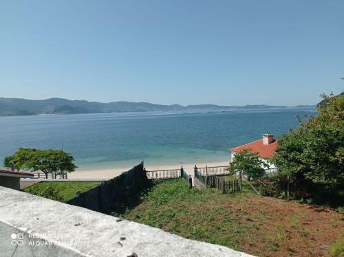 Playa Sin�s Beach. A Pie De Playa. Raxo-sanxenxo.