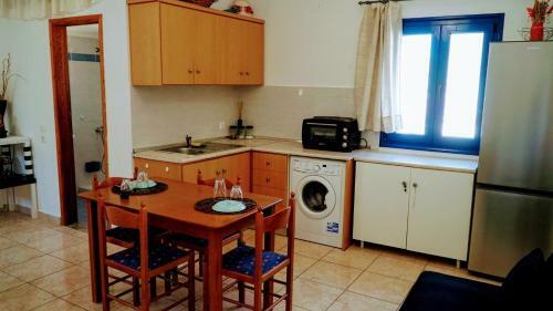 Pedi Sea View Double Apartment Anoi