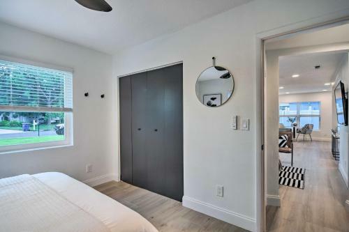 Sleek Redington Beach Retreat With Lanai, Grill